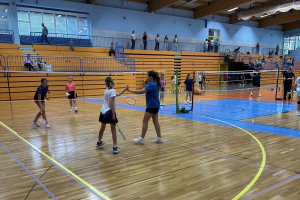 badminto-leona-susin-245D2573C-AD4E-041C-9BD7-8EDCA524ABD5.jpg