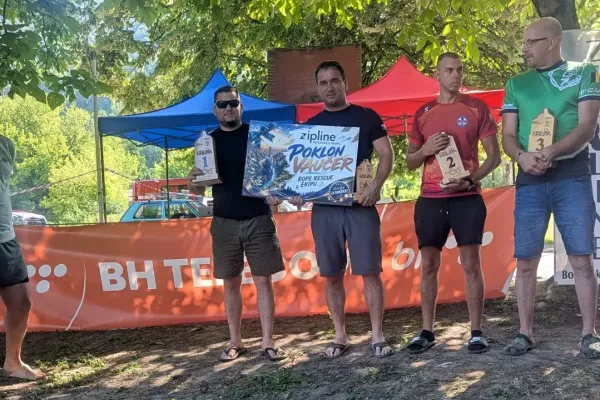 krski-gasilci-zlati-v-bosni-133CEB77CB-64C6-5506-CDDF-FFA68F0FDAC3.webp