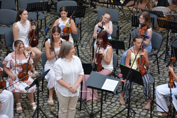zakljucni-koncert-glasbena-sola-sevnica-09D10A9B4E-4CF7-D48B-5B5A-375A5A2CC75D.jpg