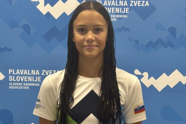 plavanje003B7F8F7FE-B1BF-E5E5-C03D-E0A599D92A08.jpg