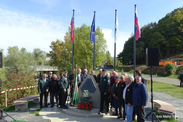 polaganje-venca-prilipe-08FC243DBE-A1C8-955C-3734-B9A1963D0558.webp
